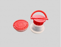 Red Plastic Pull Up Cap With English Text For Metal Can
